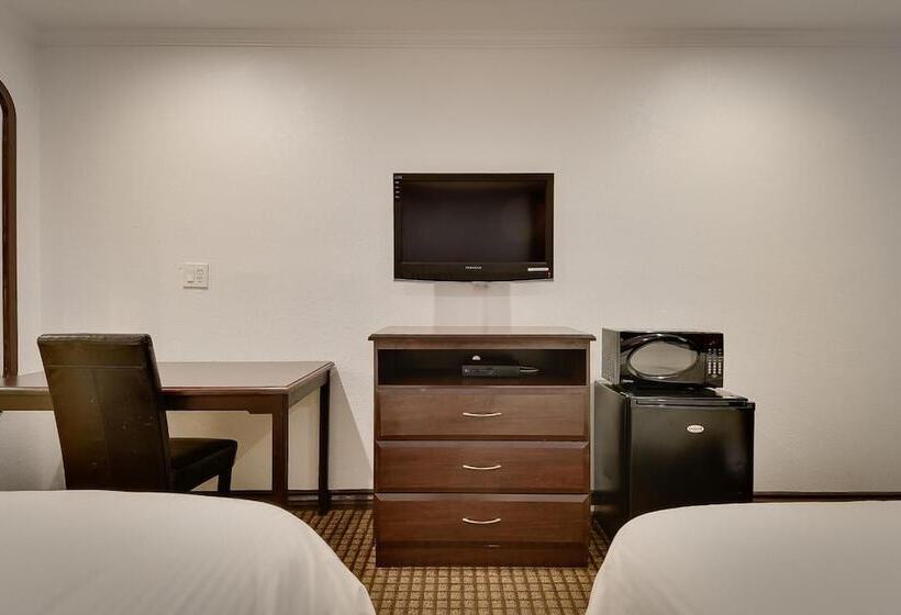 هتل Vagabond Inn San Pedro