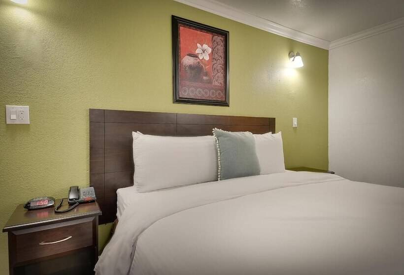 هتل Vagabond Inn San Pedro
