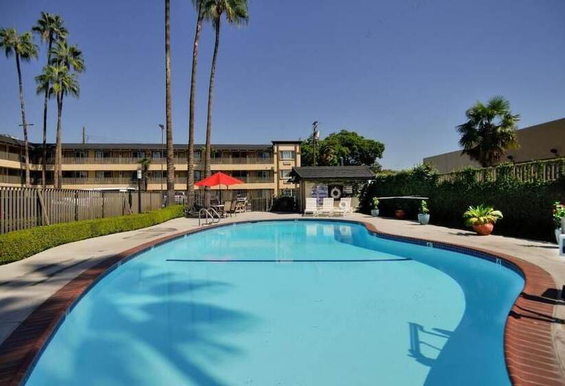 هتل Vagabond Inn Whittier