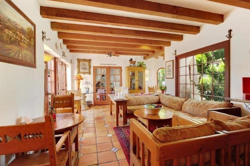 هتل Villa Rosa Inn