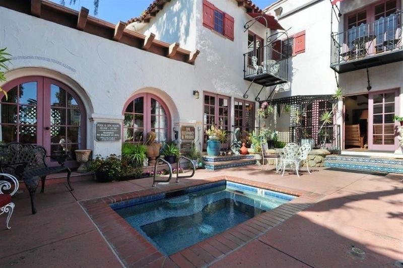 هتل Villa Rosa Inn