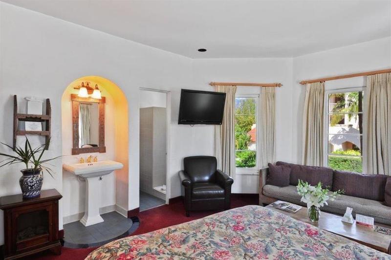 هتل Villa Rosa Inn