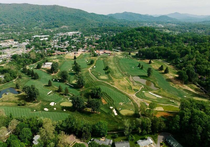 هتل Waynesville Inn And Golf Club, Tapestry Collection By Hilton