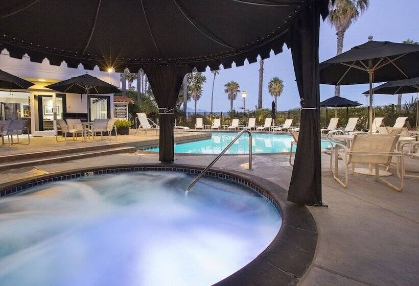 בית מלון כפרי West Beach Inn, A Coast