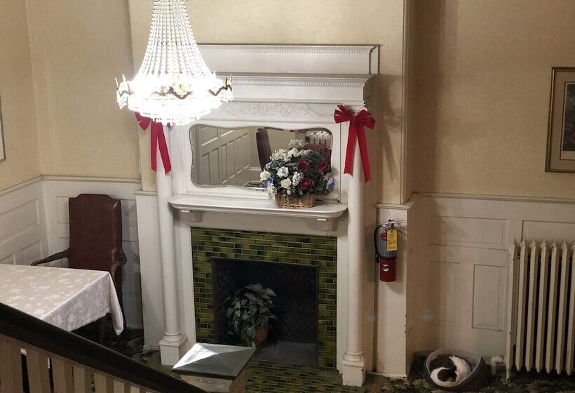هتل Windsor Inn