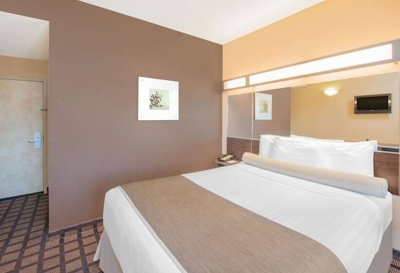 Microtel Inn & Suites By Wyndham Quincy Downtown   River Area