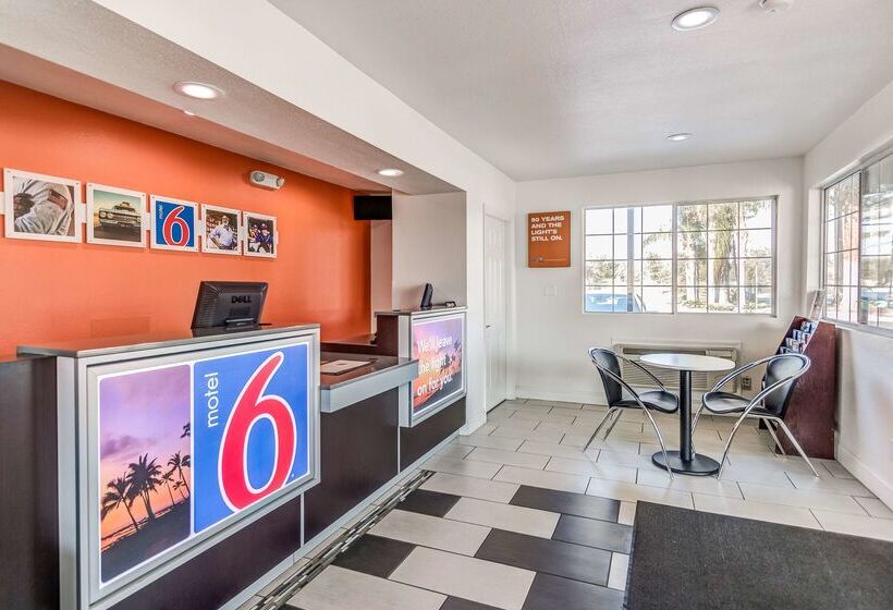 Motel 6visalia, Ca