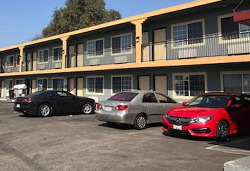 مُتل American Inn & Suites Lax