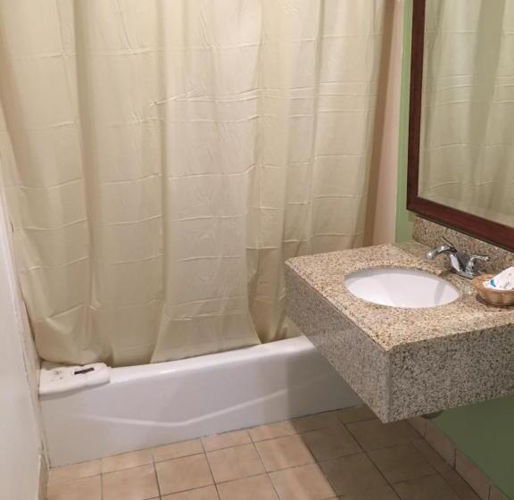 مُتل American Inn & Suites Lax