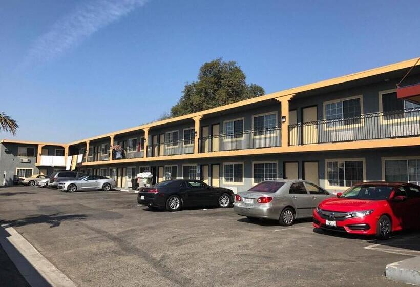 مُتل American Inn & Suites Lax