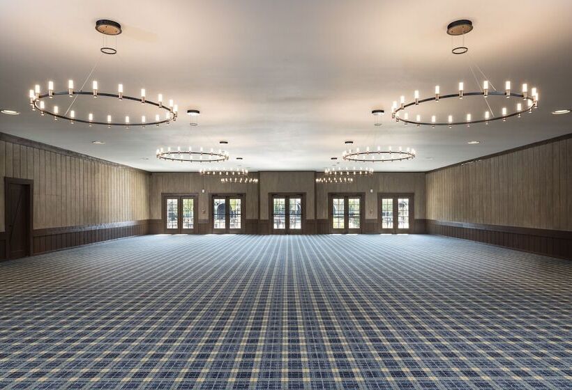 مُتل The Virginian Lodge