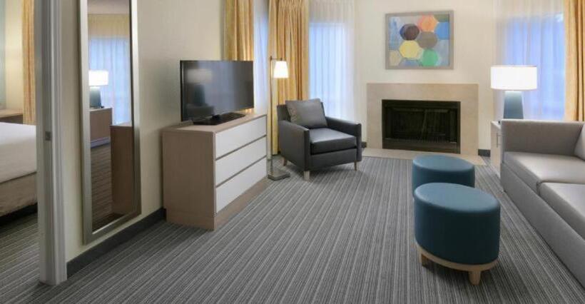 اقامتگاه Sonesta Es Suites Ann Arbor