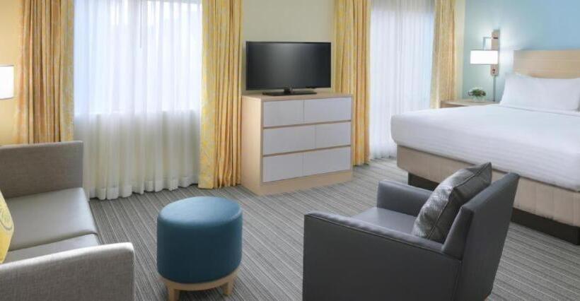 اقامتگاه Sonesta Es Suites Ann Arbor