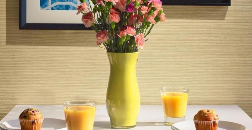 اقامتگاه Sonesta Es Suites Ann Arbor