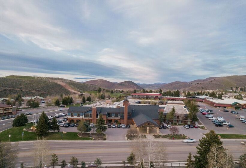 استراحتگاه Doubletree By Hilton Park City The Yarrow