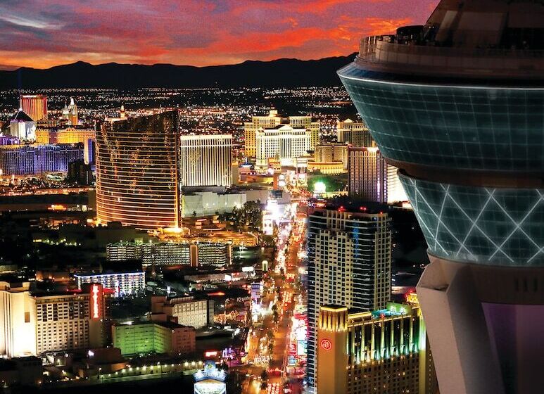 استراحتگاه The Strat Hotel, Casino & Tower