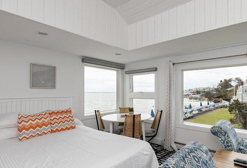 The Masthead Resort