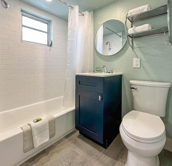 Thunderbird Beach Resort