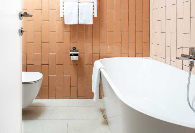 هتل Aminess Lišanj Family