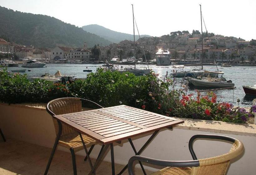 Hotel Delfin Hvar