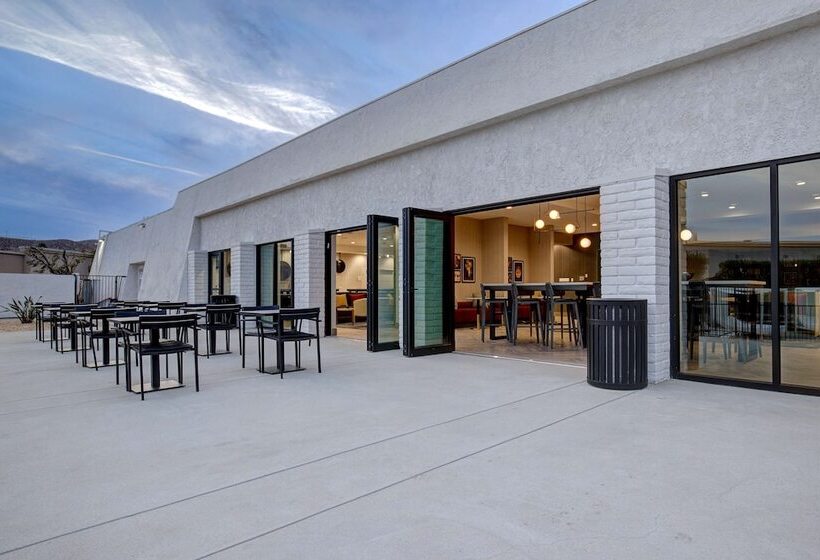 هتل Doubletree By Hilton Palmdale, Ca