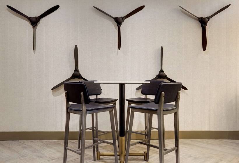 هتل Doubletree By Hilton Palmdale, Ca