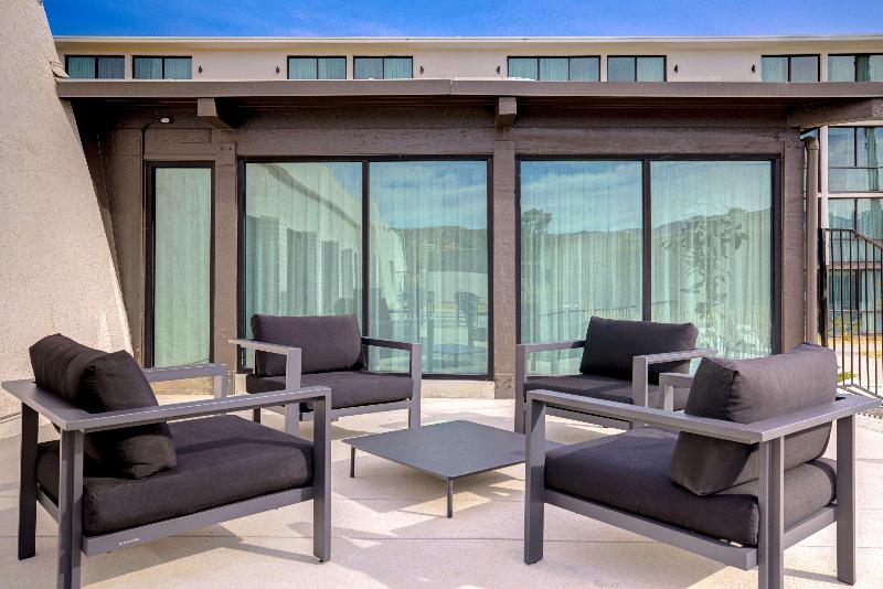 هتل Doubletree By Hilton Palmdale, Ca