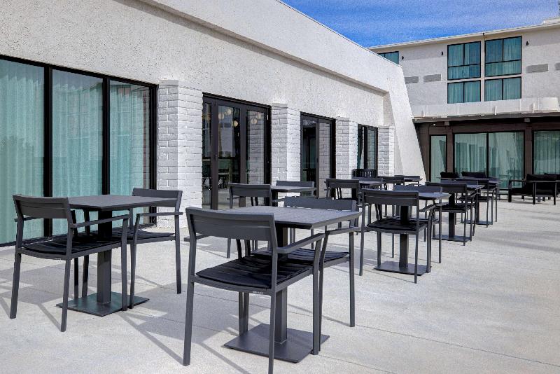 هتل Doubletree By Hilton Palmdale, Ca
