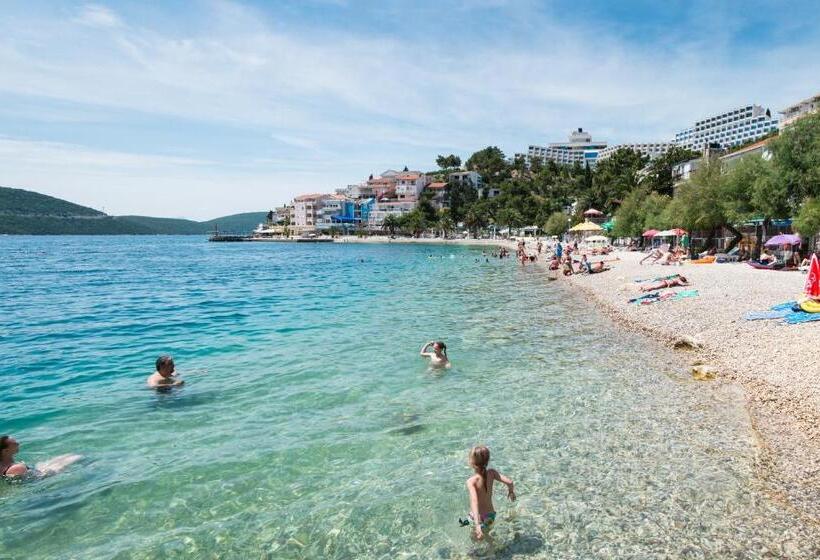 Hotel Grand  Neum