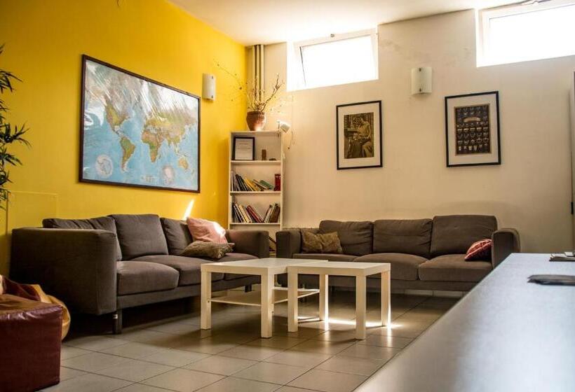 בית מלון כפרי Hi Hostel Zagreb