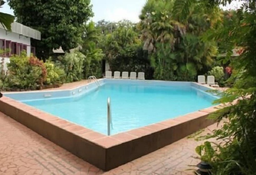 هتل Kariwak Village Holistic Haven And