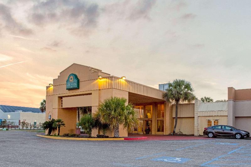 فندق Suburban Studios Slidell I 10
