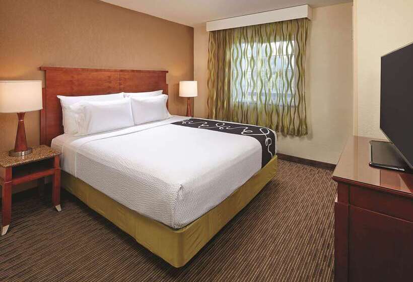 هتل La Quinta Inn & Suites By Wyndham San Diego Seaworld/zoo