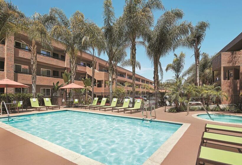 هتل Mission View Inn & Suites San Diego Sea World   Zoo