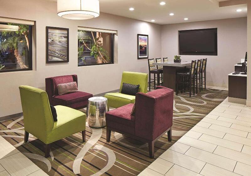 Hotel La Quinta Inn & Suites By Wyndham San Diego Seaworld/zoo