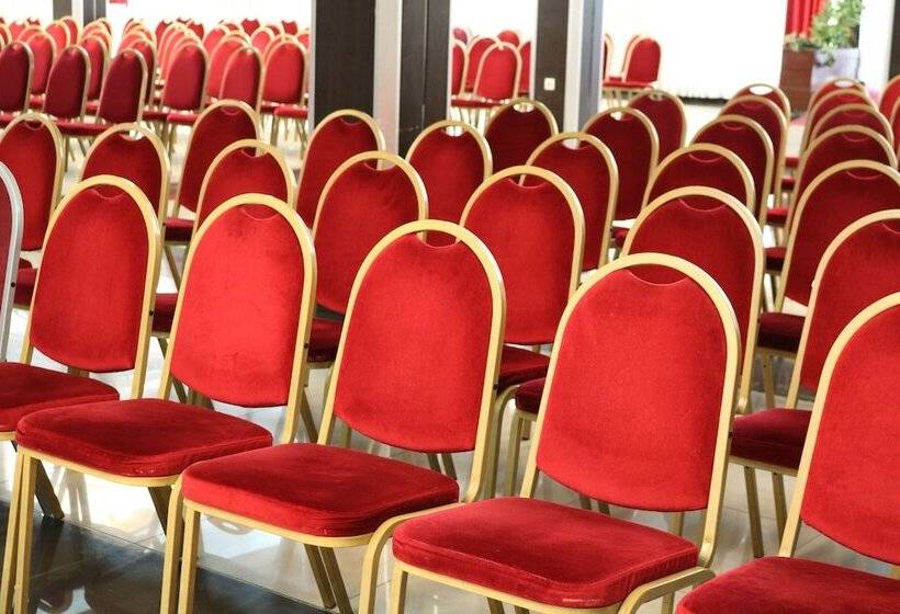 هتل Medena Budget