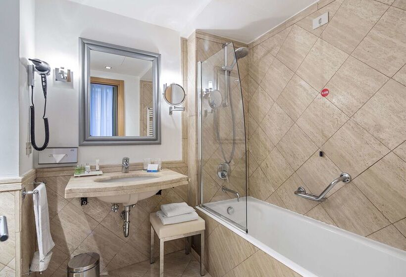 호텔 NH Collection Milano Touring