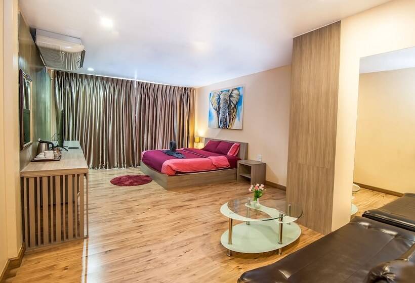 هتل S A F E Residence Patong