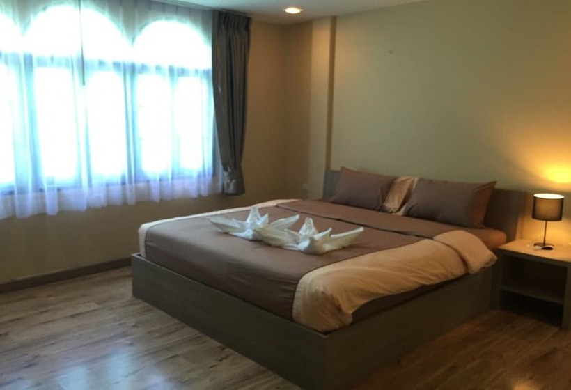 هتل S A F E Residence Patong
