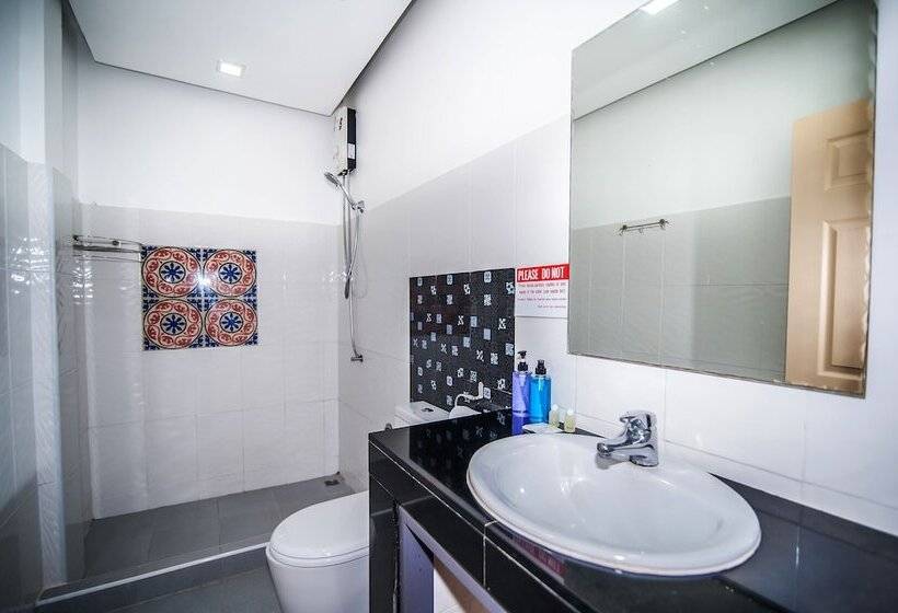 هتل S A F E Residence Patong