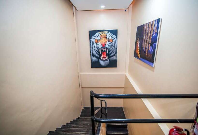 هتل S A F E Residence Patong