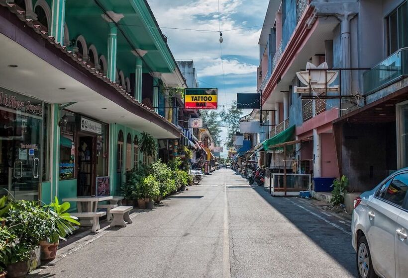 هتل S A F E Residence Patong