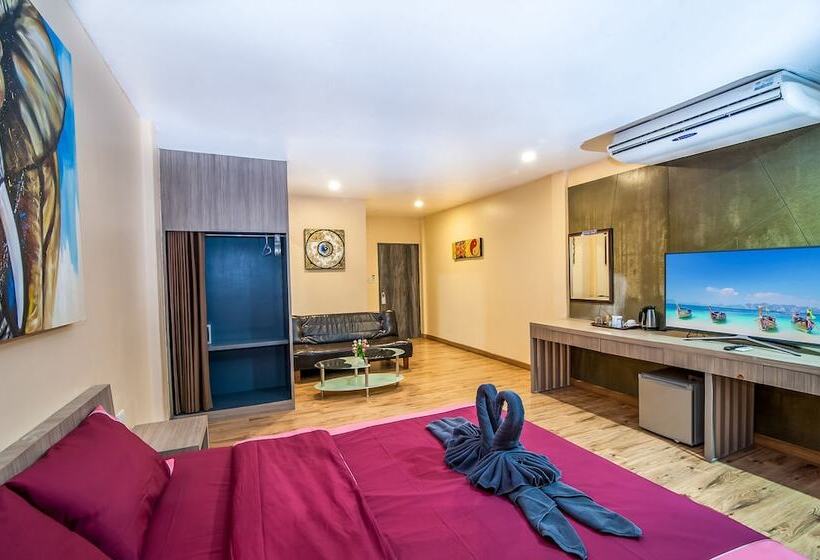 هتل S A F E Residence Patong