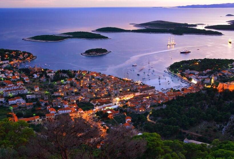 هتل Sirena Hvar