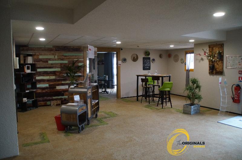 בית מלון כפרי The Originals Access, Bourges Nord Saintdoulchard