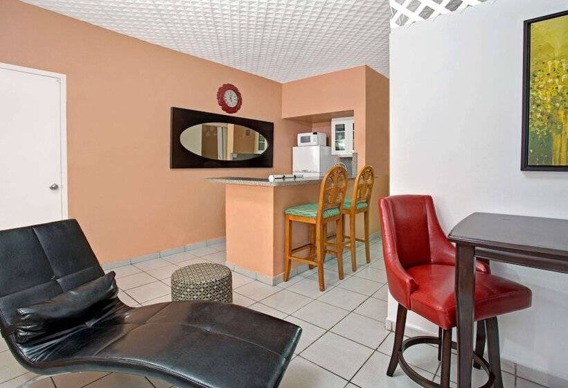 مُتل Knights Inn Hallandale