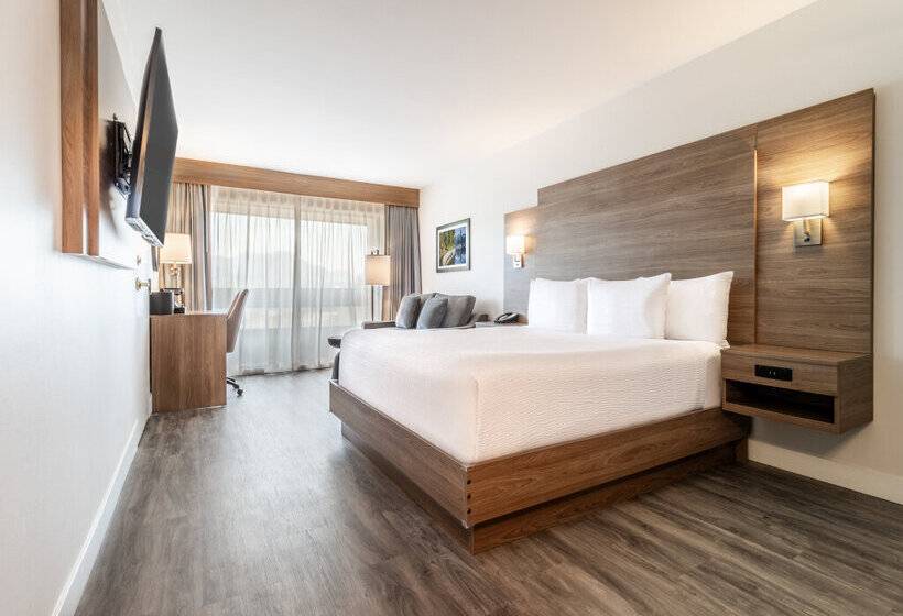 Atrium Hotel Vancouver