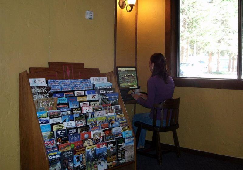 فندق Alpine Lodge Red River