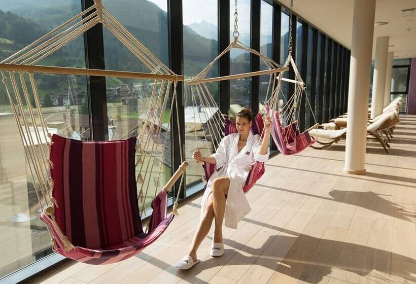 هتل Bergland Design  Und Wellness