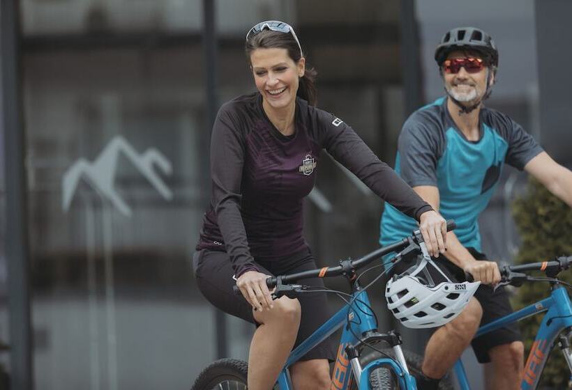 هتل Bergland Design  Und Wellness